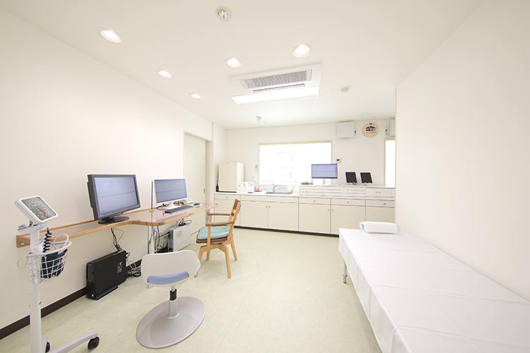 診察室2